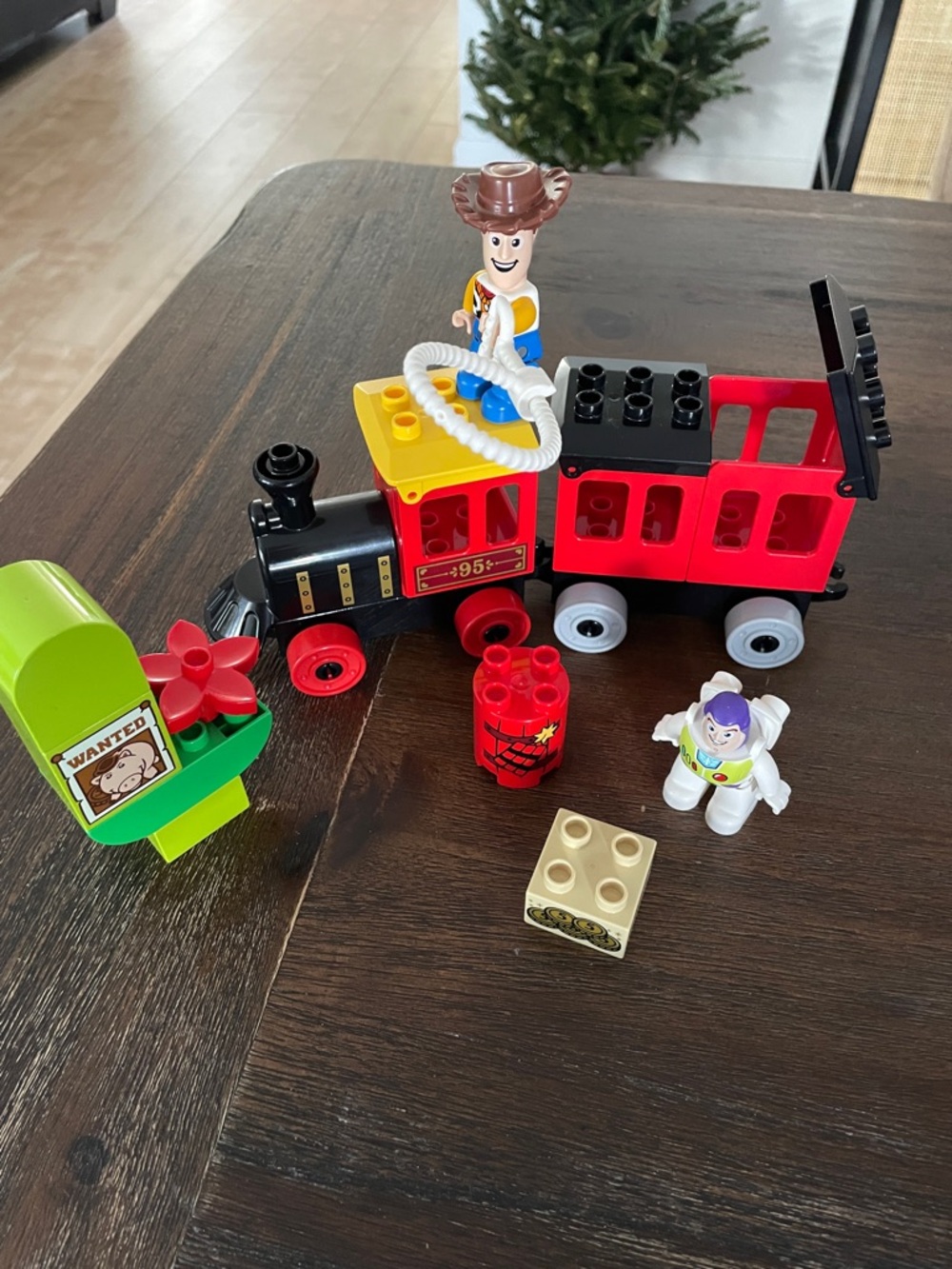 Toy story train Playset with Cowboy and Astronaut Figures - Red, Black, Yellow